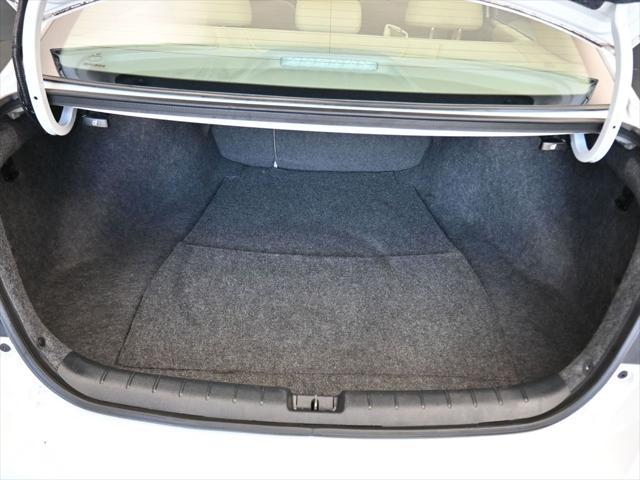 Photo of 2016 White Orchid Pearl Honda Accord