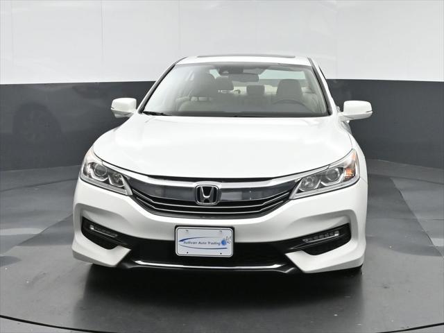 Photo of 2016 White Orchid Pearl Honda Accord