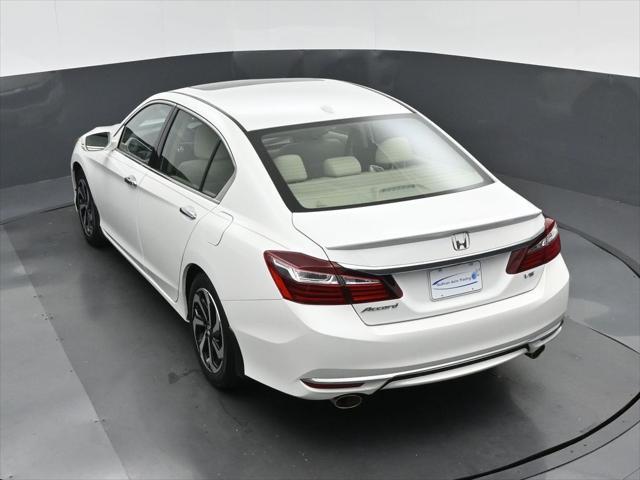 Photo of 2016 White Orchid Pearl Honda Accord