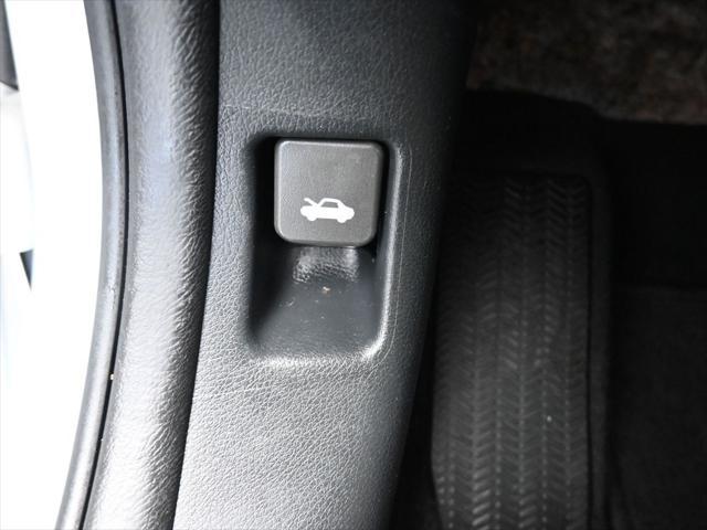 Photo of 2016 White Orchid Pearl Honda Accord