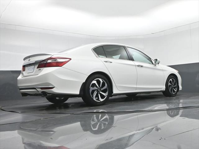 Photo of 2016 White Orchid Pearl Honda Accord