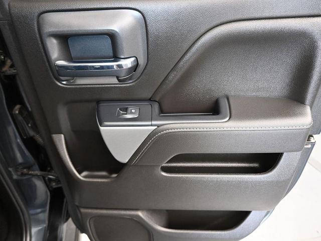 Photo of 2019 Graphite Metallic Chevrolet Silverado 1500