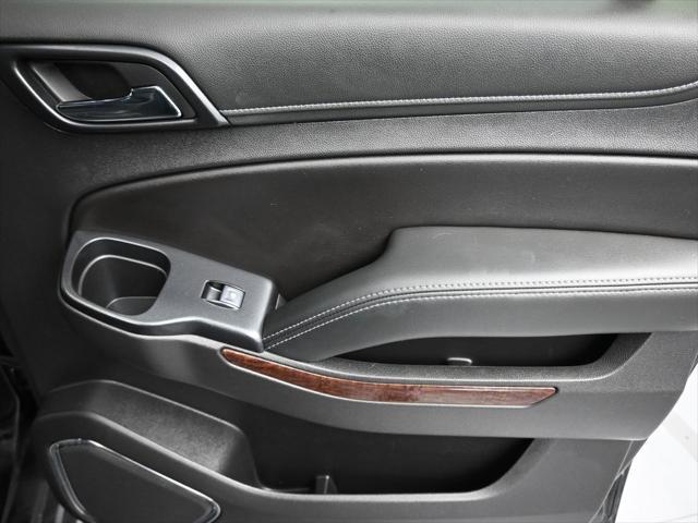 Photo of 2020 Onyx Black GMC Yukon XL