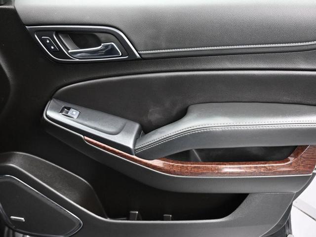 Photo of 2020 Onyx Black GMC Yukon XL
