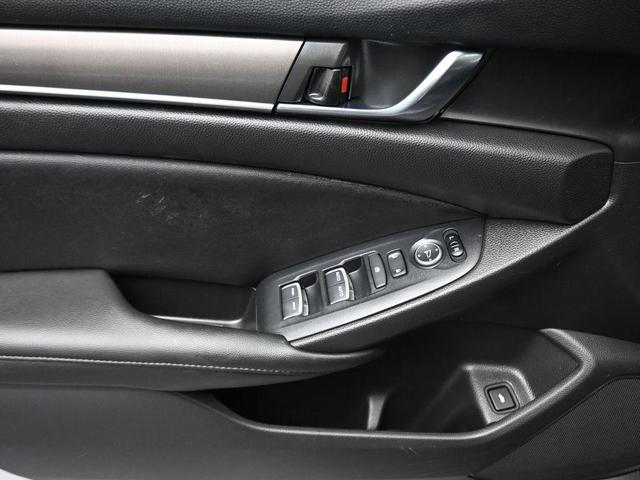 Photo of 2021 Crystal Black Pearl Honda Accord