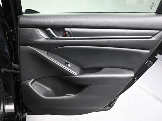 Photo of 2021 Crystal Black Pearl Honda Accord