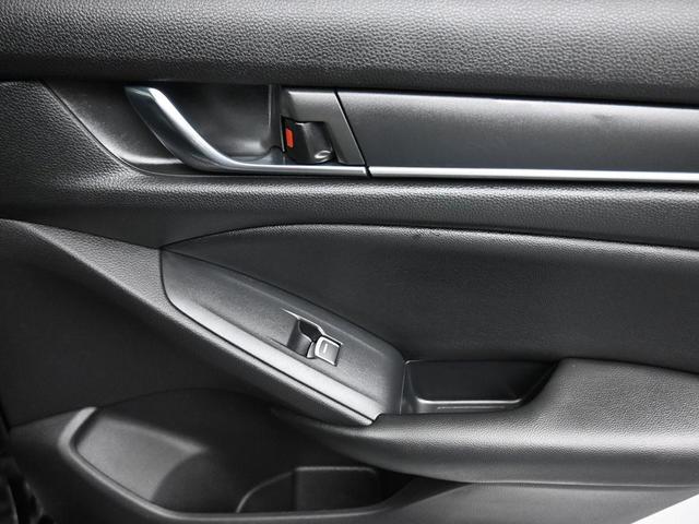 Photo of 2021 Crystal Black Pearl Honda Accord