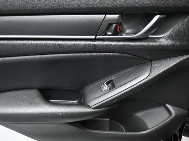 Photo of 2021 Crystal Black Pearl Honda Accord