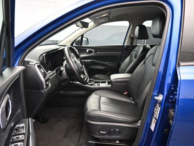 Photo of 2022 Sapphire Blue Kia Sorento
