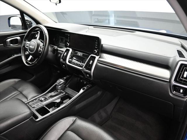 Photo of 2022 Sapphire Blue Kia Sorento