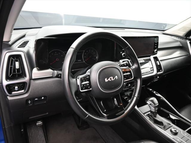 Photo of 2022 Sapphire Blue Kia Sorento