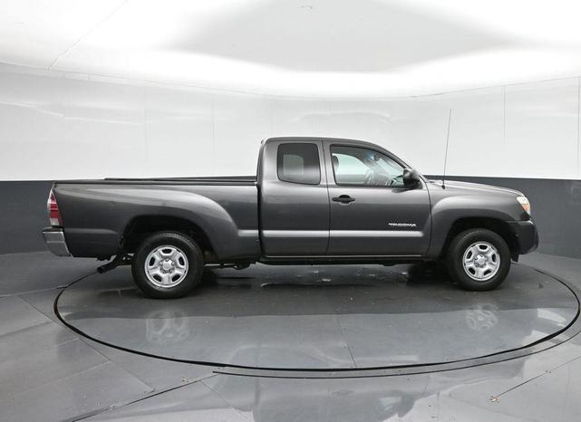 Photo of 2013 Magnetic Gray Metallic Toyota Tacoma