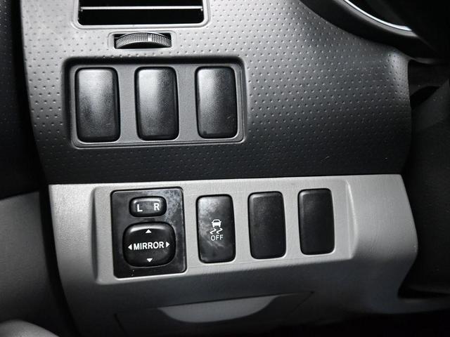 Photo of 2013 Magnetic Gray Metallic Toyota Tacoma