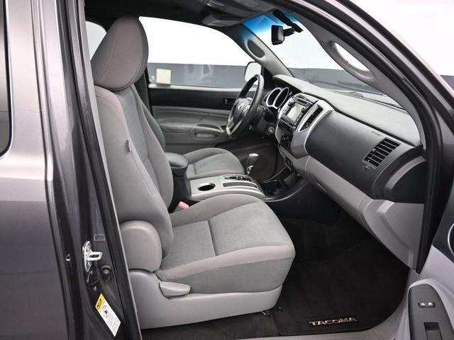 Photo of 2013 Magnetic Gray Metallic Toyota Tacoma