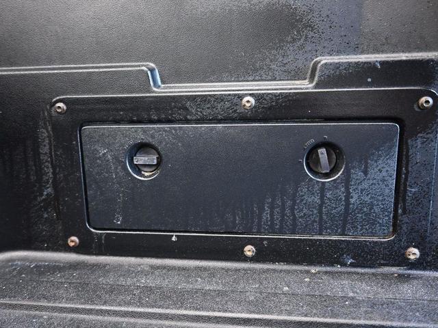 Photo of 2013 Magnetic Gray Metallic Toyota Tacoma