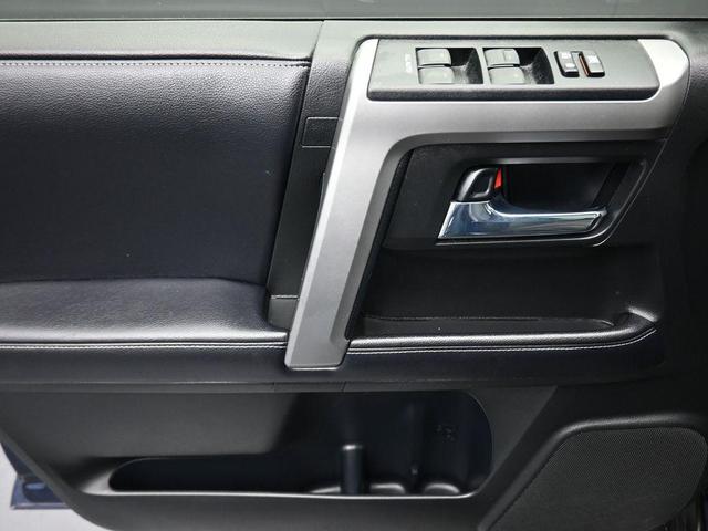 Photo of 2018 Nautical Blue Metallic Toyota 4Runner