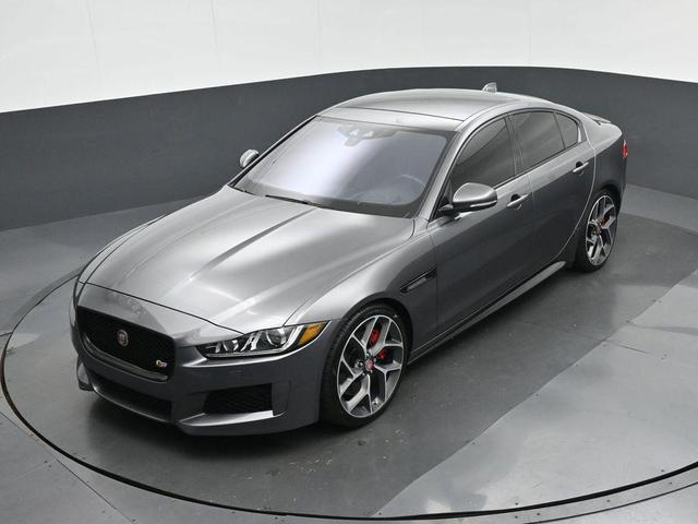 Photo of 2019 Gray Jaguar XE
