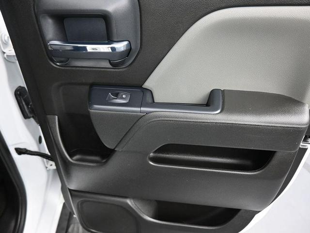 Photo of 2018 Summit White GMC Sierra 2500
