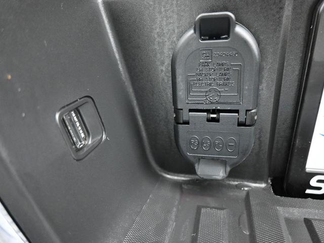 Photo of 2018 Summit White GMC Sierra 2500