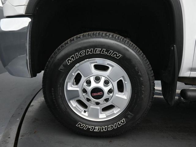 Photo of 2018 Summit White GMC Sierra 2500