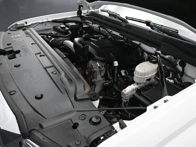 Photo of 2018 Summit White GMC Sierra 2500