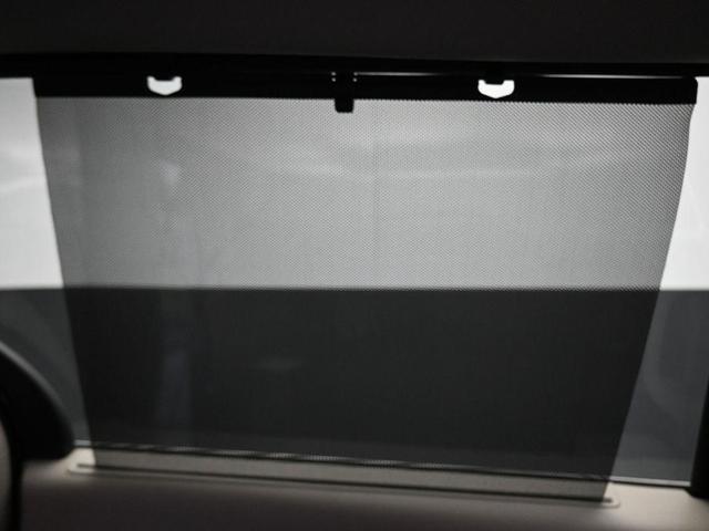 Photo of 2022 Brilliant Black Crystal Pearlcoat Chrysler Pacifica