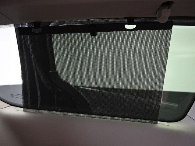 Photo of 2022 Brilliant Black Crystal Pearlcoat Chrysler Pacifica