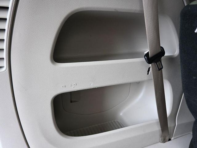 Photo of 2022 Brilliant Black Crystal Pearlcoat Chrysler Pacifica