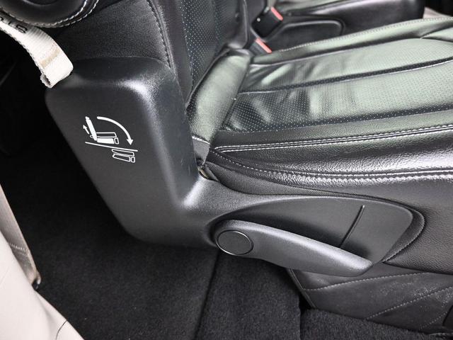 Photo of 2022 Brilliant Black Crystal Pearlcoat Chrysler Pacifica