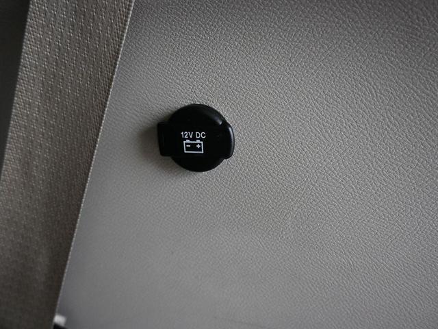 Photo of 2022 Brilliant Black Crystal Pearlcoat Chrysler Pacifica