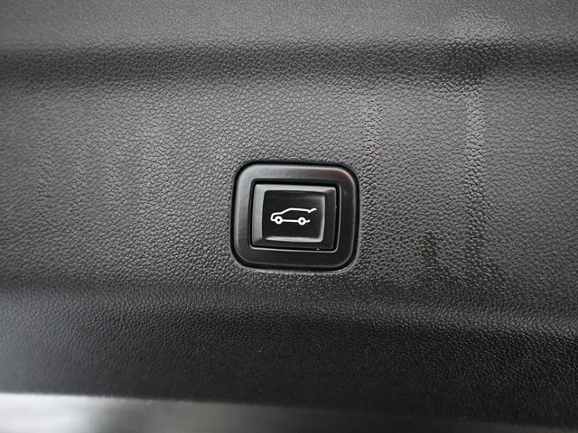 Photo of 2021 Empire Beige Metallic Chevrolet Tahoe