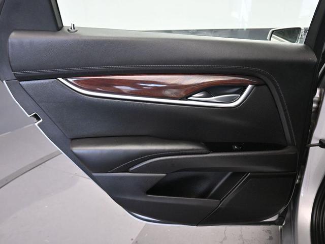 Photo of 2017 Radiant Silver Metallic Cadillac XTS