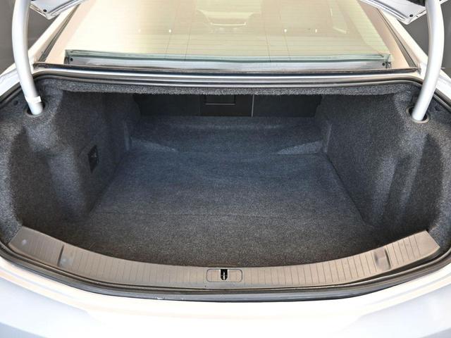 Photo of 2017 Radiant Silver Metallic Cadillac XTS