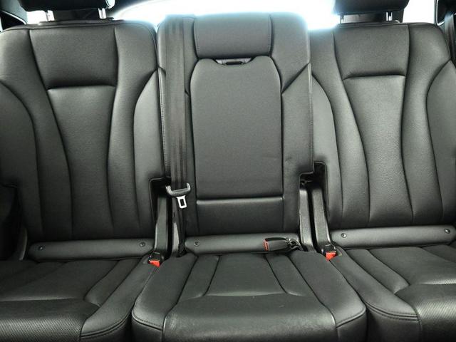 Photo of 2022 Silver Metallic Audi Q7