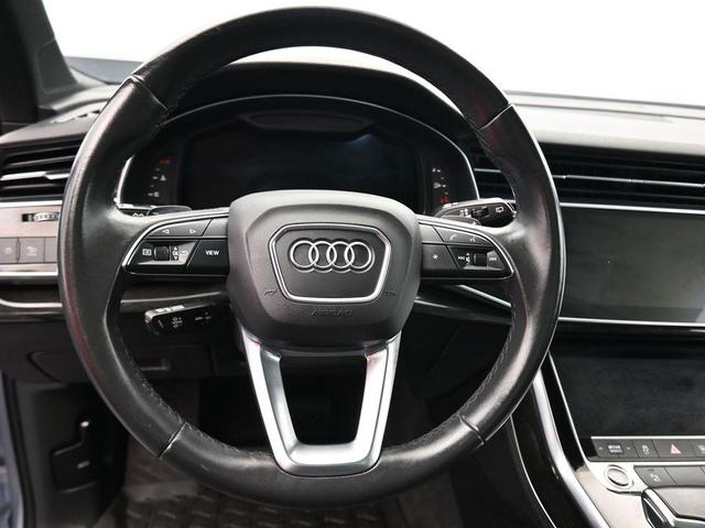 Photo of 2022 Silver Metallic Audi Q7