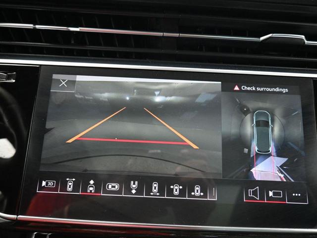 Photo of 2022 Silver Metallic Audi Q7