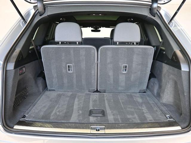 Photo of 2022 Silver Metallic Audi Q7