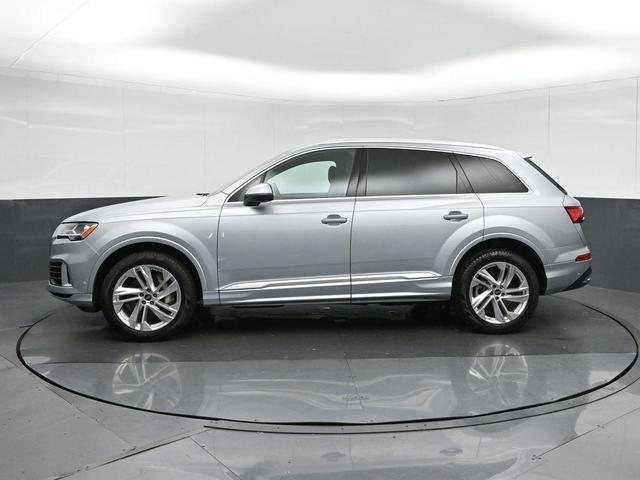 Photo of 2022 Silver Metallic Audi Q7