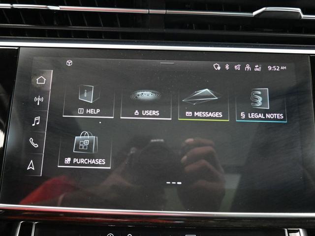 Photo of 2022 Silver Metallic Audi Q7