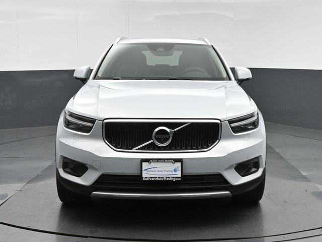 Photo of 2021 Thunder Grey Metallic Volvo XC40