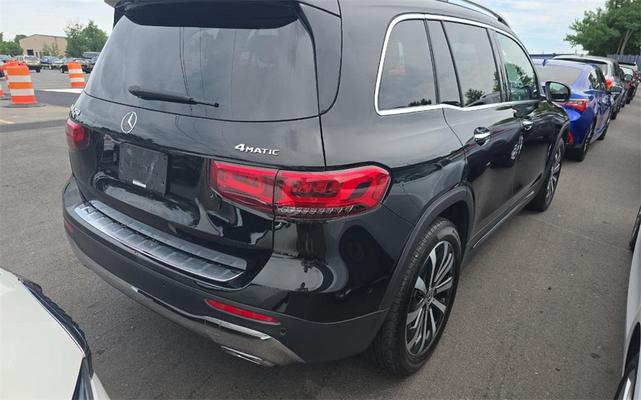 Photo of 2021 Black Mercedes-Benz GLB 250