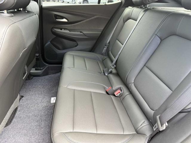 Photo of 2025 Summit White Buick Envista