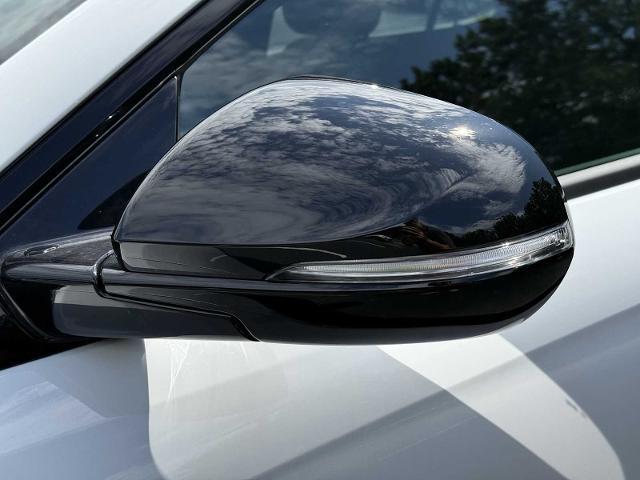 Photo of 2025 Summit White Buick Envista