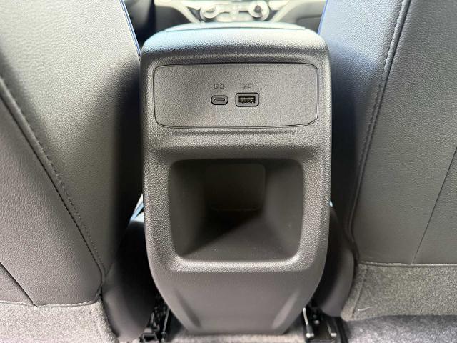 Photo of 2025 Summit White Buick Envista