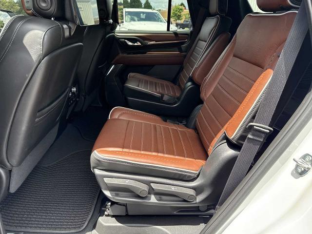 Photo of 2023 White Frost Tricoat GMC Yukon