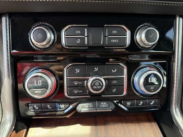 Photo of 2023 White Frost Tricoat GMC Yukon