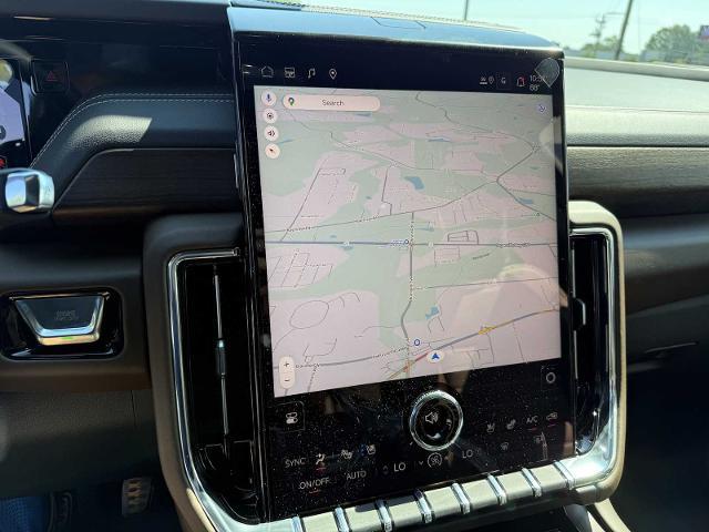 Photo of 2025 White Frost Tricoat GMC Yukon