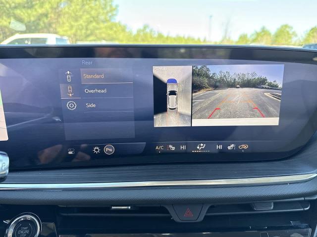 Photo of 2025 Summit White Buick Envision