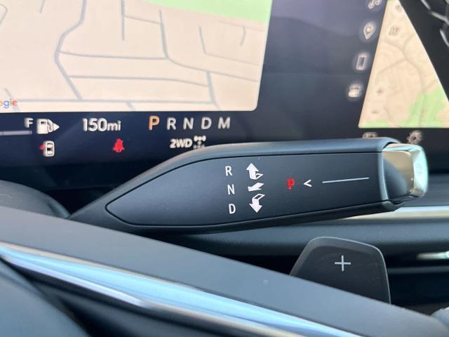 Photo of 2025 Summit White Buick Envision