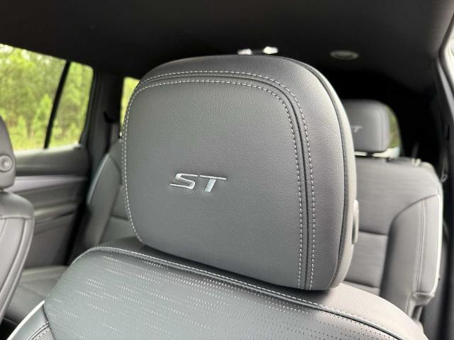 Photo of 2025 Moonstone Gray Metallic Buick Enclave